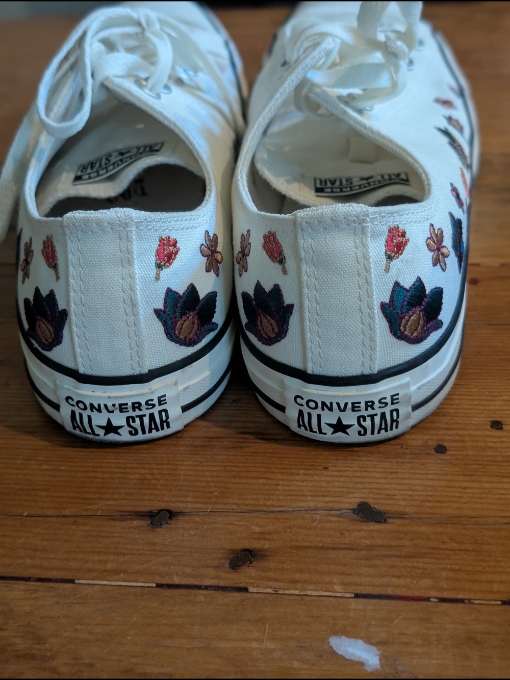 Converse White Low-Top Sneakers with Multicolor Floral Embroidery - Picture 2 of 3